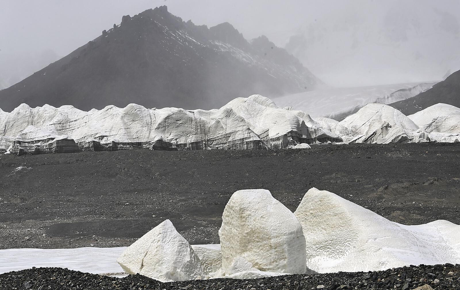 雄偉格拉丹東 壯美長江源頭