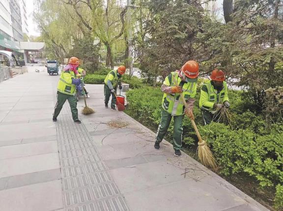 堅(jiān)守展風(fēng)采 勞動最光榮——“五一”假日里最美的風(fēng)景線