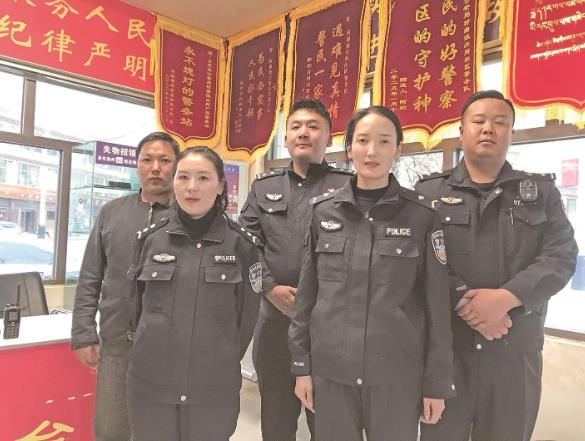 甘德廣場(chǎng)警務(wù)站的溫情守望