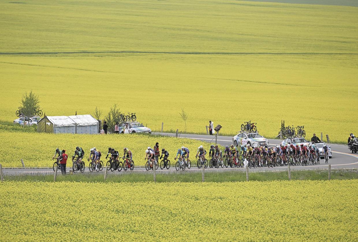 體育作墨 大地揮毫