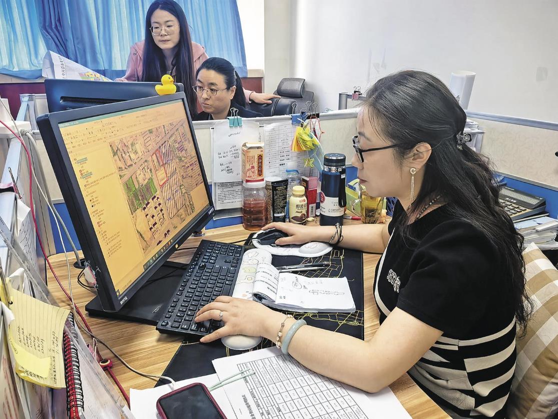 【潔凈青海·綠色算力】以數(shù)繪圖,讓海量信息“跑起來”——“綠色算力賦能青海實體經(jīng)濟”系列報道①