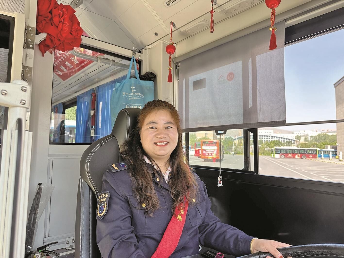 公交車上乘客暈倒 司機改線緊急送醫