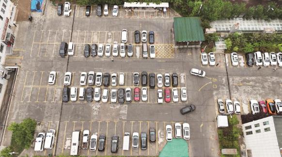 青海西寧3469個停車位節假日免費開放 錯時停車解民憂 便民共享暖民心