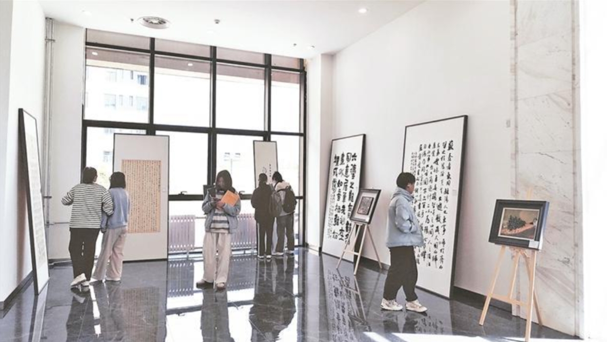 三江源頭書聲瑯 石榴籽里話團結