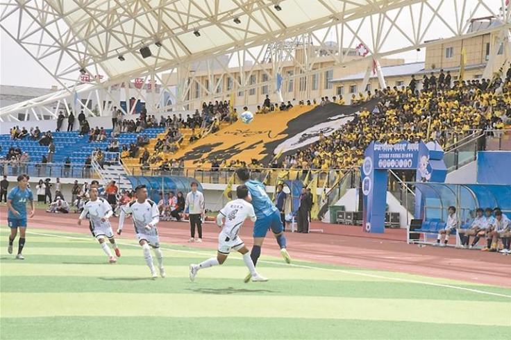 “藍白”爭鋒賽事“剛” 酣暢綠茵氣勢昂——第二屆“青超聯賽”第四輪海西主場見聞