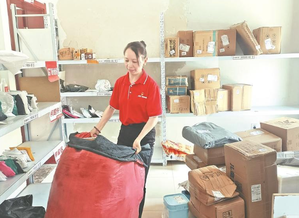 【最美高原奮斗者】阡陌鴻雁連萬家——記西寧市大通縣遜讓鄉快遞綜合服務站負責人李滿倉姐