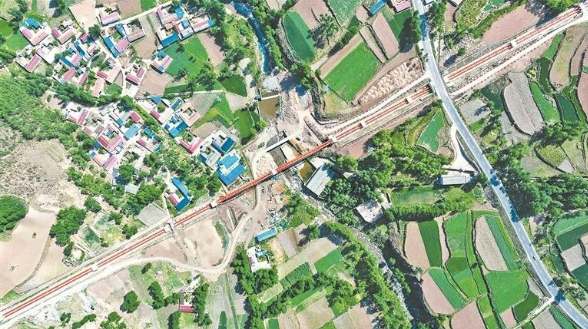 引大濟(jì)湟:為300多萬人口供水 讓100萬畝旱田“解渴”