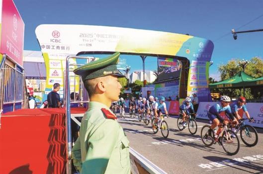 武警官兵護航環青賽