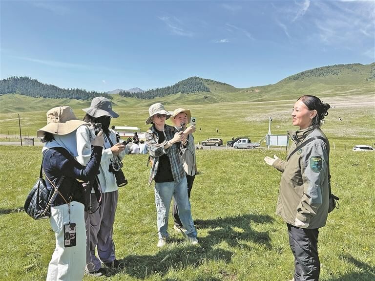 港媒眼中的祁連山:生態畫卷里的守護與新生
