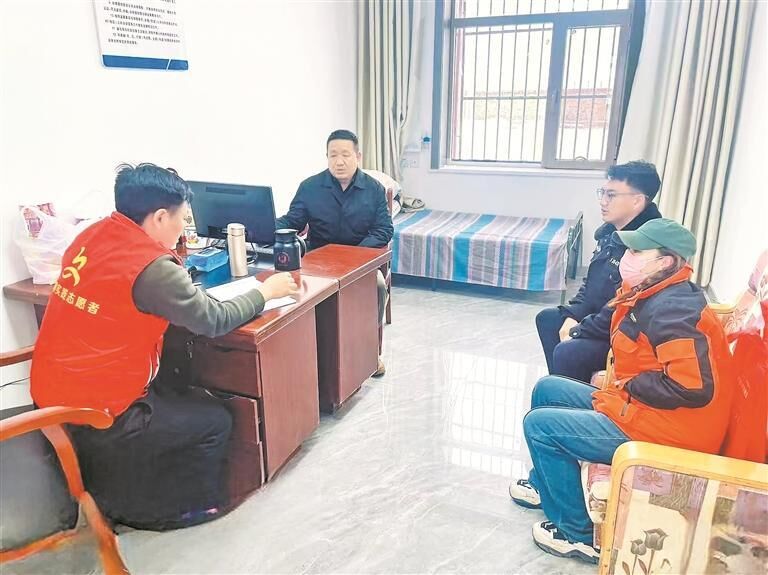 【最美高原奮斗者·最美人民調(diào)解員】雪山下的“法治守望者”——記海西州格爾木市唐古拉山鎮(zhèn)人民調(diào)解委員會調(diào)解員、格爾木市司法局唐古拉山司法所所長胡立新