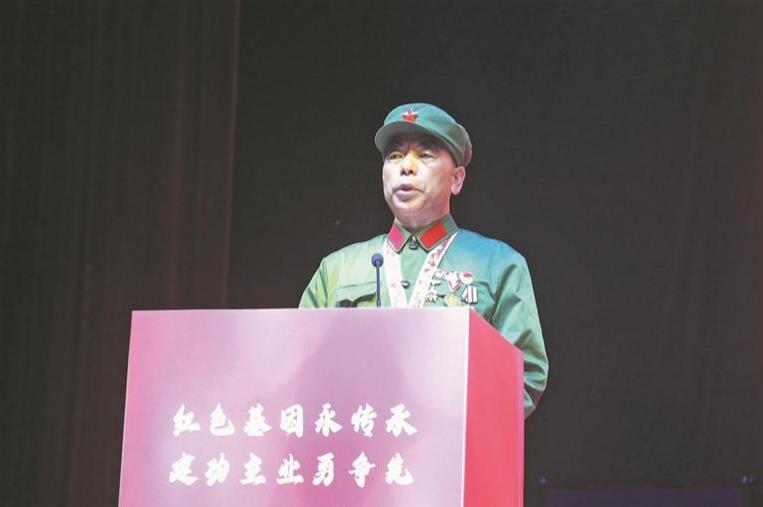 老兵宣講傳薪火 強軍信念鑄忠誠