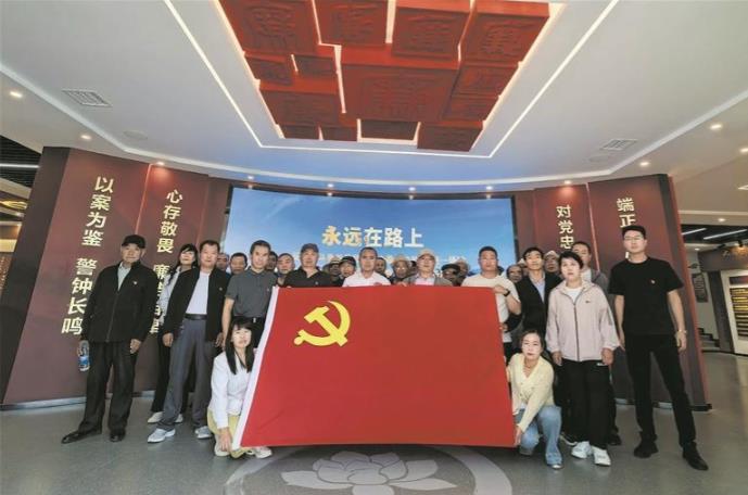 【黨旗領航】黨建賦能青春力量 精準培育振興先鋒——青海海東市民和縣西溝鄉黨建引領到村“任職”大學生成長紀實