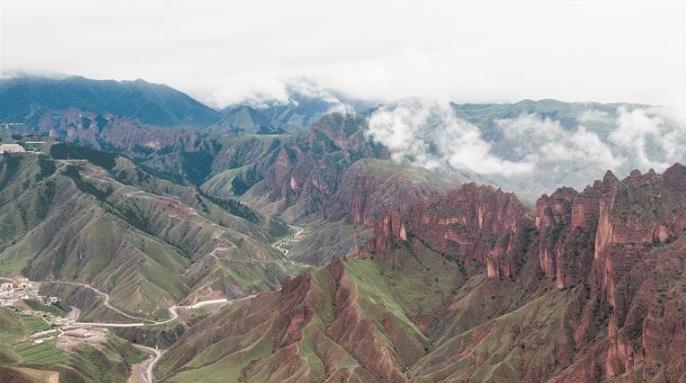 云霧繚繞坎布拉
