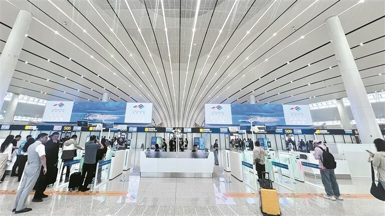 向“新”而行 振翅啟航——西寧曹家堡國際機(jī)場T3航站樓投運(yùn)首日見聞