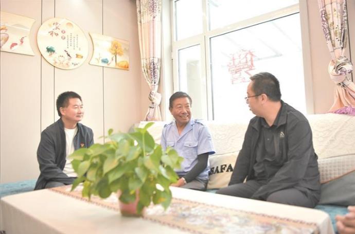 【黨旗在基層一線高高飄揚】紅崖,一個匯聚大愛的地方