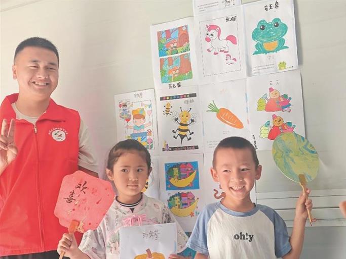 【黨旗在基層一線高高飄揚】鄉土先鋒筑牢防汛堤壩 暖心服務守護安置家園