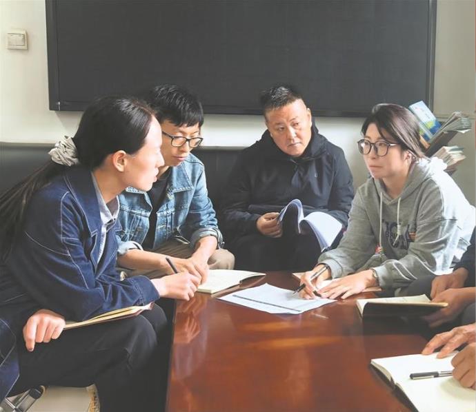 【黨旗在基層一線高高飄揚】不說漂亮話,做事讓人服!——記西寧市湟中區魯沙爾鎮阿家莊村黨支部書記鄧穎穎