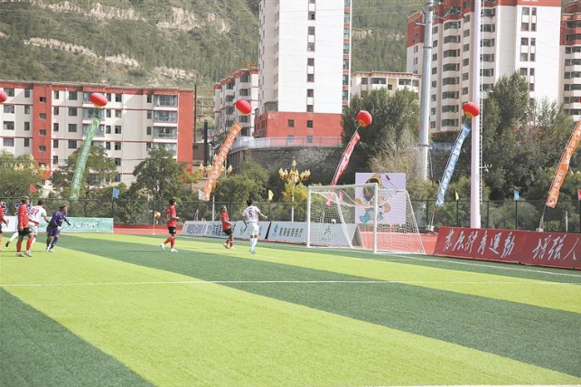 “黃果”相遇,石榴花開綠茵場——第二屆“青超聯賽”第十二輪黃南主場見聞
