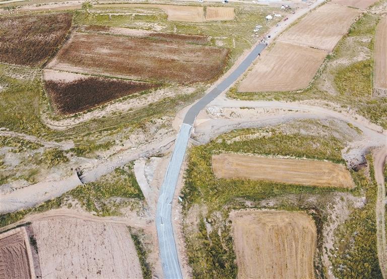 以工代賑 東巴村94名村民修新路