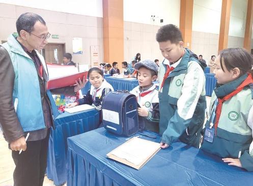 青海西寧市城北區青少年科創大賽炫酷發明頻出