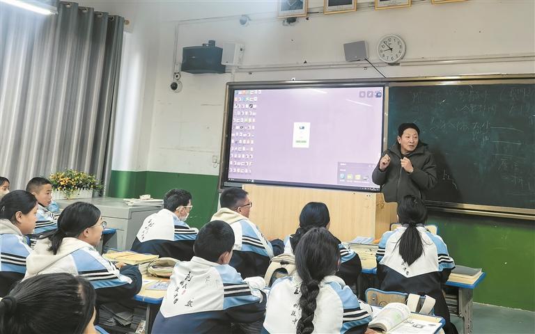 【身邊的感動】一片丹心映雪域——記第五屆青海省道德模范敬業奉獻模范 玉樹州稱多縣歇武鎮九年一貫制學校退休教師王宏