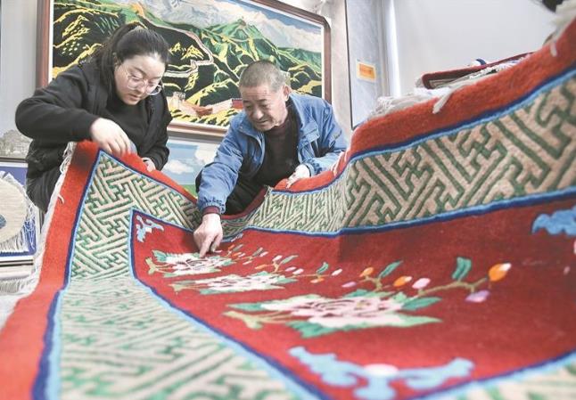 【青藏高原 我們共同守護·青藏聯動報道】“八字扣”里的高原生態與非遺故事