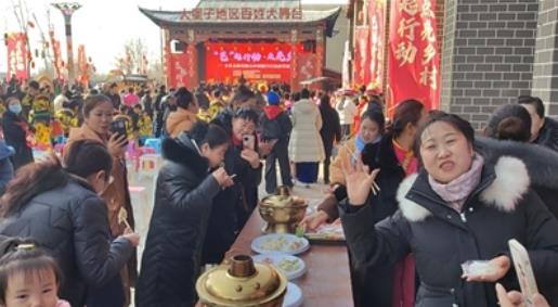 �ຣʡ�Ļ�־Ը����(w��)�����l(xi��ng)�����dչʾ����_Ļ